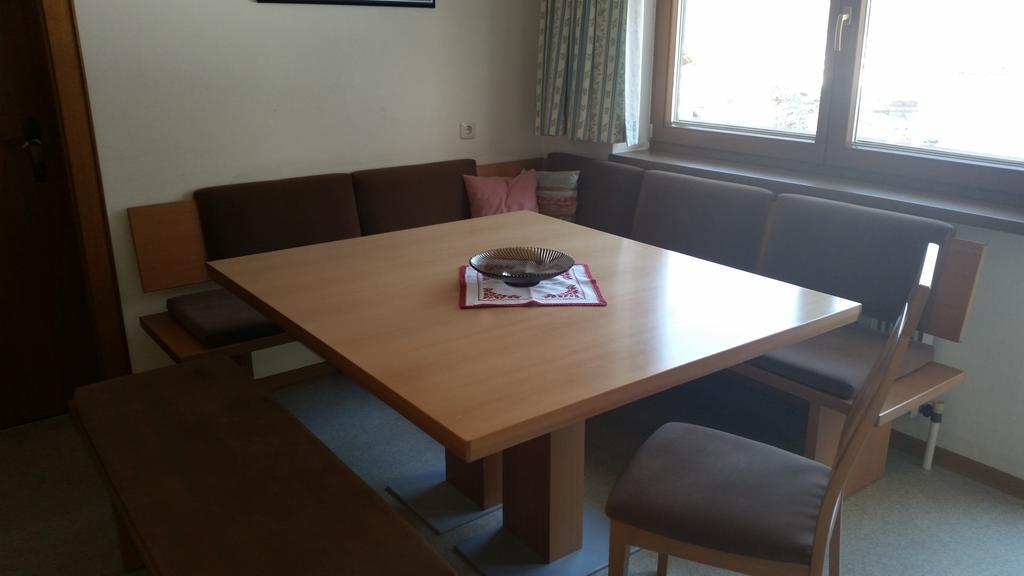Haus Tuxerklamm Apartment Финкенберг Стая снимка