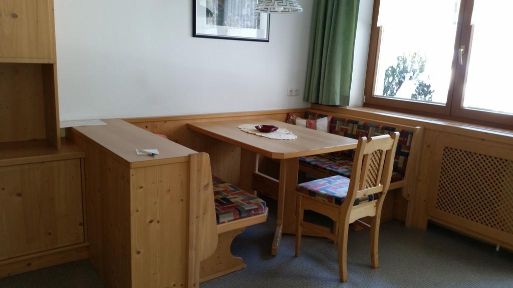 Haus Tuxerklamm Apartment Финкенберг Стая снимка