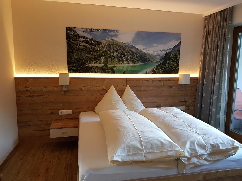 Haus Tuxerklamm Apartment Финкенберг Екстериор снимка